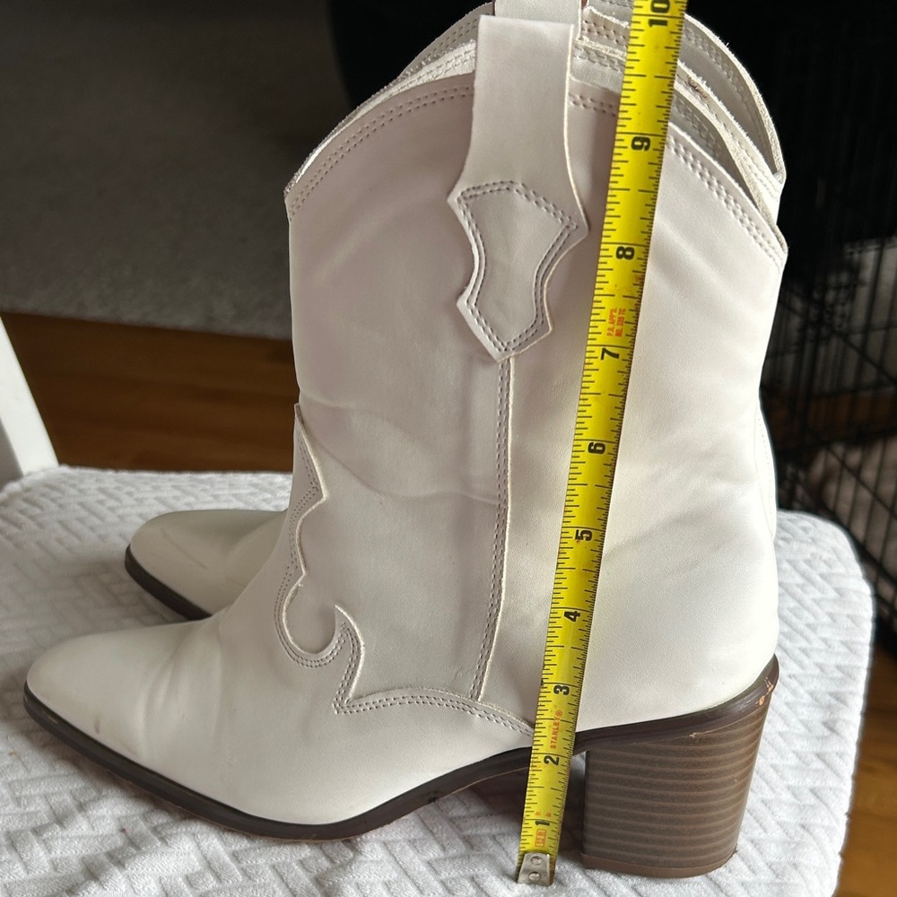 Source Unknown White Leather Western Heeled Boots - Picture 4 of 7